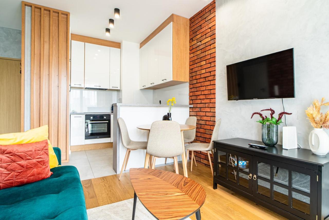 Apartamentysnu, Wola Premium Ii Z Parkingiem Butas